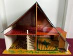 Vintage OKWA poppenhuis met meubeltjes en 6 GOKI poppetjes, Ophalen of Verzenden, Gebruikt, Poppenhuis