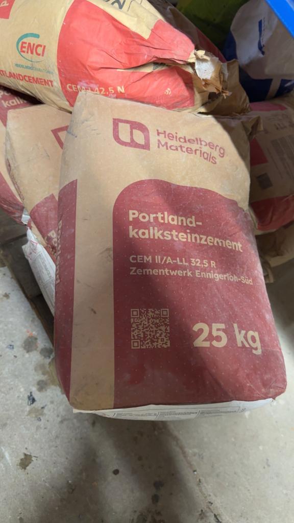 7 zakken Portland Cement - 25kg per zak prijs per stuk, Doe-het-zelf en Verbouw, Metselstenen, Nieuw, Beton, Ophalen of Verzenden