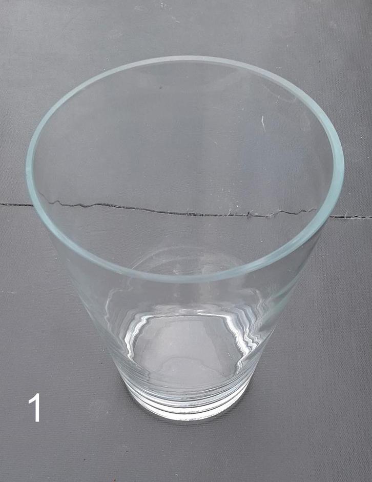 BLOEMVAZEN  2 stuks, Huis en Inrichting, Woonaccessoires | Vazen, Zo goed als nieuw, Overige kleuren, Minder dan 50 cm, Glas, Ophalen of Verzenden