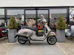 Vespa GTS 300 SuperTech HPE, Motoren, Motoren | Piaggio, Niet ingevuld, Scooter, 300 cc, Bedrijf