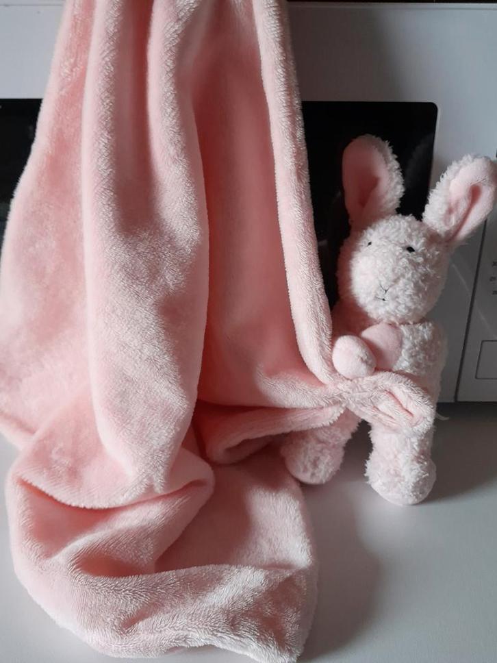 Jellycat London baby blanket knuffel dekentje konijn, Kinderen en Baby's, Dekens, Slaapzakjes en Inbakerproducten, Zo goed als nieuw