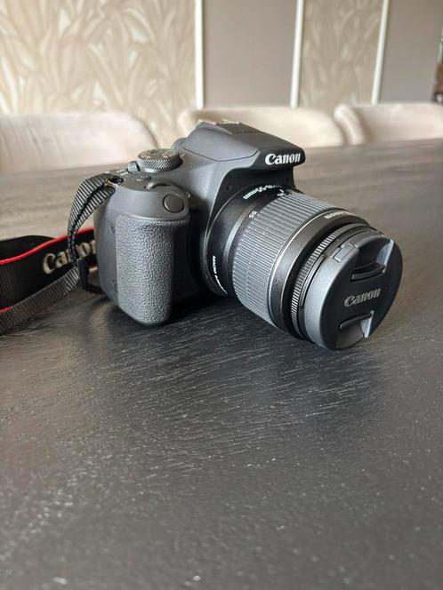 Canon 2000D + 18-55mm IS II, Audio, Tv en Foto, Fotocamera's Digitaal, Zo goed als nieuw, Canon, Ophalen of Verzenden
