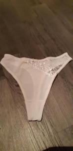 NIEUWE onderbroeken en NIEUWE strings, Kleding | Dames, Hunkemöller, String, Ophalen, Overige kleuren