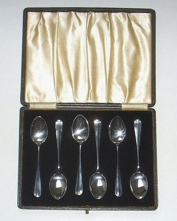 Set van zes sterling zilveren koffielepelsin luxe leren etui, Antiek en Kunst, Antiek | Goud en Zilver, Zilver, Ophalen of Verzenden