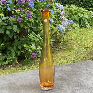 Siem van der Marel: amberkleurige flesvaas Iris 42cm Leerdam beschikbaar voor biedingen