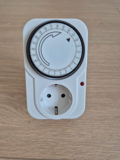 Mechanische tijdschakelklok BELCON TS-MD31 – 24 uur, Doe-het-zelf en Verbouw, Elektra en Kabels, Zo goed als nieuw, Ophalen of Verzenden