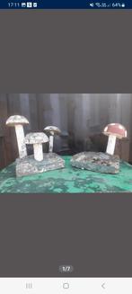 Oude betonnen paddestoelen, Tuin en Terras, Ophalen