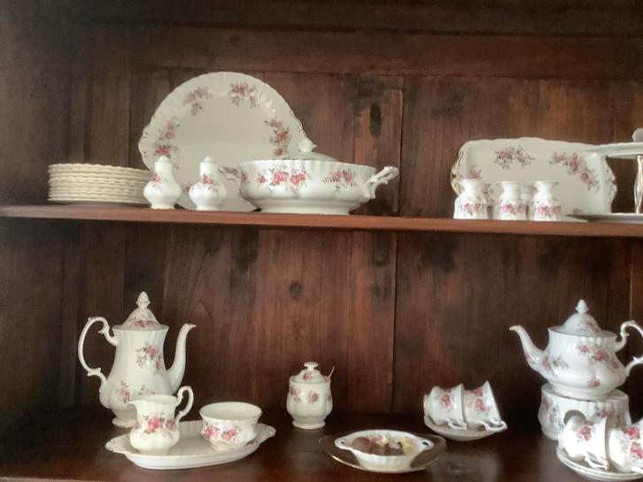 RoyalAlbert theeen koffie servies, Antiek en Kunst, Antiek | Servies compleet, Ophalen