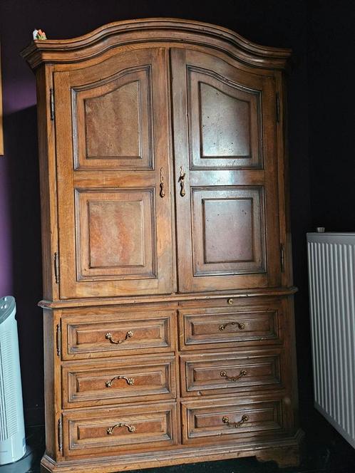 Koloniale oude kast (linnenkast), Antiek en Kunst, Antiek | Meubels | Kasten, Ophalen