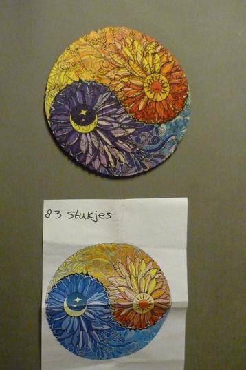 Ronde houten puzzel ( A5) '' BLOEMEN ''+ poster 83 st. beschikbaar voor biedingen