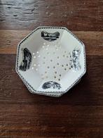 Maastrichts Aardewerk Fruittest met Zwart Landschap, Ophalen of Verzenden