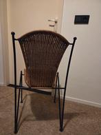 Rieten stoeltje met metalen frame, Huis en Inrichting, Stoelen, Ophalen, Gebruikt, Bruin, Eén