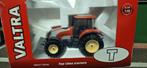 Valtra T serie Joal, Hobby en Vrije tijd, Modelauto's | 1:32, Ophalen of Verzenden, Nieuw, Tractor of Landbouw, Overige merken