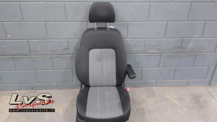 Stoel rechts van een Kia Venga, Auto-onderdelen, Interieur en Bekleding, Kia, Gebruikt, 3 maanden garantie, Ophalen of Verzenden