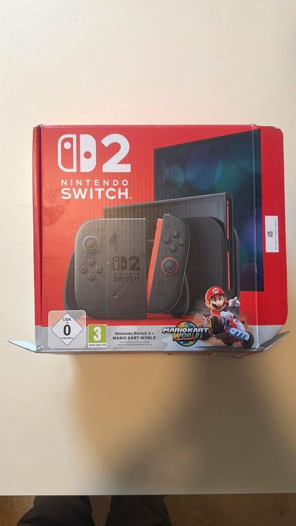Nintendo Switch 2 met fifa 26 en mario kart world1x gebruikt, Spelcomputers en Games, Spelcomputers | Nintendo Switch, Zo goed als nieuw
