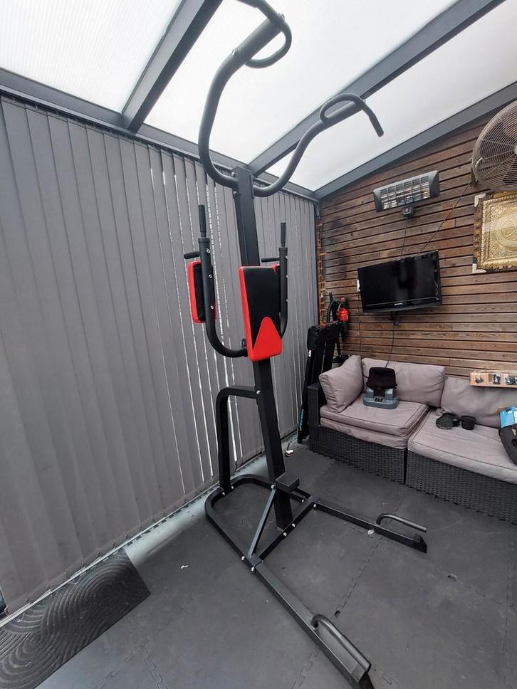 Power tower gorilla sports 235cm hoog, Sport en Fitness, Fitnessmaterialen, Zo goed als nieuw, Overige typen, Armen, Benen, Borst