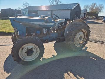 Ford 2000 4wd beschikbaar voor biedingen
