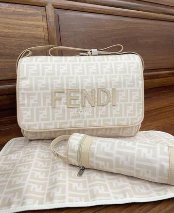 Fendi Beige luiertasset beschikbaar voor biedingen