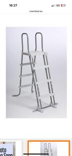 Intex zwembadtrap 1.07m 1x gebruikt en 1x NIEUW in doos, Tuin en Terras, Zwembad-toebehoren, Ophalen, Zo goed als nieuw