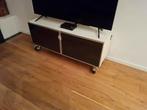 Tv meubel op wielen, Gebruikt, 100 tot 150 cm, Ophalen of Verzenden, Minder dan 100 cm