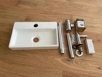 Gloednieuwe fonteinset Differnz Flat beschikbaar voor biedingen