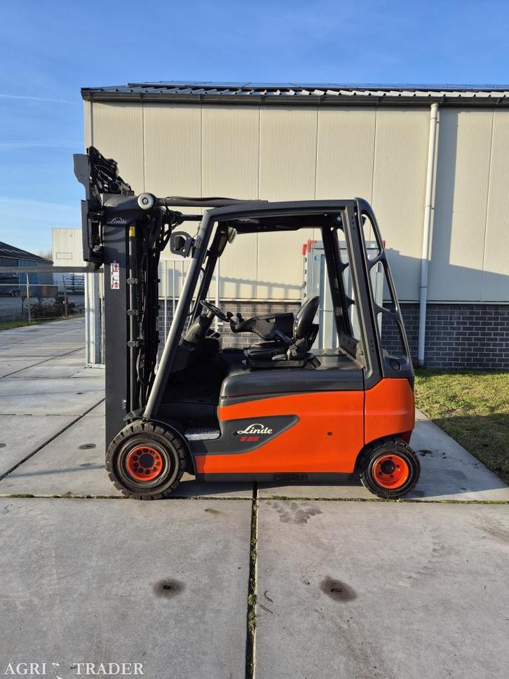 Linde E25L-01 triplex sideshift vorkversteller bj 2016 9036, Zakelijke goederen, Machines en Bouw | Heftrucks en Intern transport
