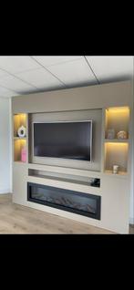 Moderne TV-wand met haard en opbergruimte, Ophalen, Kunststof, Zo goed als nieuw, 200 cm of meer