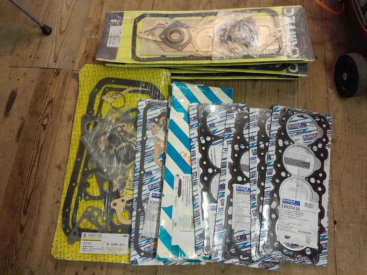 Partij 14 pakkingset koppakking FIAT RITMO SEAT IBIZA MALAGA, Auto diversen, Overige Auto diversen, Verzenden