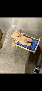 Schattige Teddybeer met Bedje, Ophalen of Verzenden, Zo goed als nieuw, Beer
