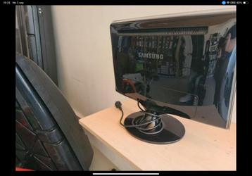 Samsung LCD TV - Klein Formaat beschikbaar voor biedingen