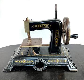 Regina Kinder Naaimachine F.W. Müller jr. 1936-1940 beschikbaar voor biedingen