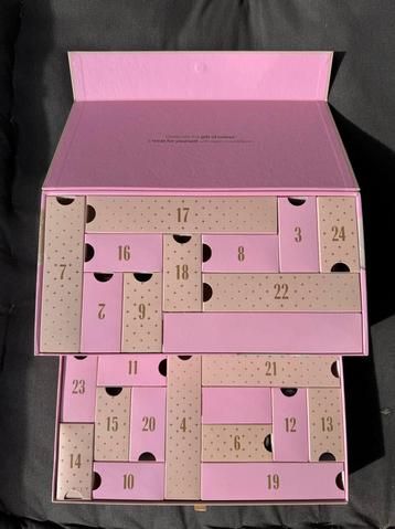 Pink Gellac Adventskalender beschikbaar voor biedingen