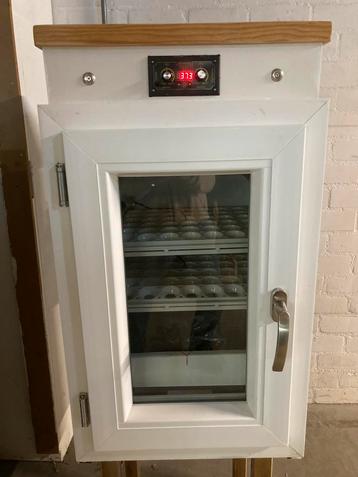 Broedmachine’s  beschikbaar voor biedingen