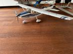 Cessna 182 Modelvliegtuig - 1300mm Spanwijdte, Hobby en Vrije tijd, Modelbouw | Radiografisch | Vliegtuigen, Ophalen, Gebruikt