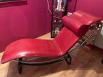 Le Corbusier LC4 Chaise Longue - Rood Leer, Huis en Inrichting, Fauteuils, Gebruikt, Leer, Ophalen of Verzenden, 150 cm of meer