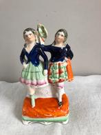 Staffordshire aardewerk beeldje, “ Schotse meisjes”, Ophalen of Verzenden