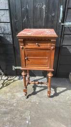 Brocante kastje op wielen, Huis en Inrichting, Slaapkamer | Nachtkastjes, Ophalen, Minder dan 45 cm, M, Zo goed als nieuw