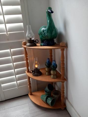 Brocante Houten Hoek Kastje/Etagere beschikbaar voor biedingen