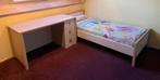 Kinderkamer/ Tienerkamer: bed, bureau, nachtkastje, wandrek, Ophalen, Zo goed als nieuw, Jongetje of Meisje