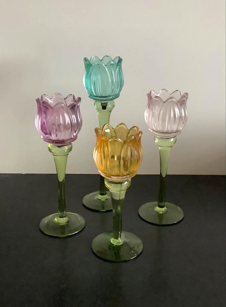 Trendy set van 4 gekleurde tulp waxinelichthouder / glaasjes, Verzamelen, Glas en Borrelglaasjes, Nieuw, Overige typen, Ophalen of Verzenden