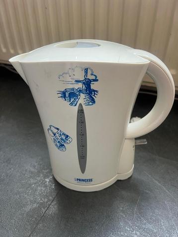 Waterkoker beschikbaar voor biedingen