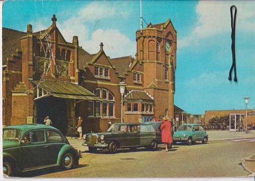 Amersfoort, Station met auto's Mercedes W110 Heckflosse, Verzamelen, Ansichtkaarten | Nederland, Gelopen, Utrecht, 1960 tot 1980
