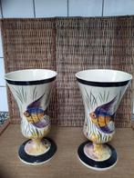 VAZEN HUIBERT BEQUET MET AFB.VIS HOOGTE 27 CM., Antiek en Kunst, Antiek | Vazen, Ophalen of Verzenden