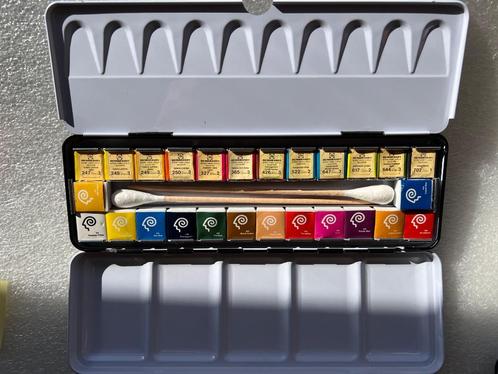 A: Rembrandt aquarelverf luxe combiset 12 napjes PLUS 12  Na, Hobby en Vrije tijd, Schilderen, Nieuw, Waterverf, Ophalen of Verzenden