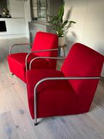Twee rode fauteuils - kunnen nog prima mee!, Huis en Inrichting, Fauteuils, Ophalen, Gebruikt, 75 tot 100 cm, Stof