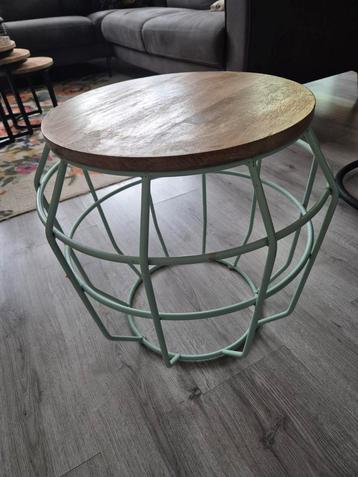 Salontafel  beschikbaar voor biedingen