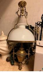 Antiek hang lamp (olielamp) koper/messing met wit glazen kap, Antiek en Kunst, Antiek | Lampen, Ophalen