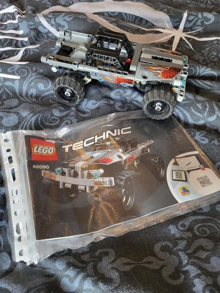LEGO Technic Vluchtwagen - 42090, Kinderen en Baby's, Speelgoed | Duplo en Lego, Gebruikt, Lego, Complete set, Ophalen of Verzenden