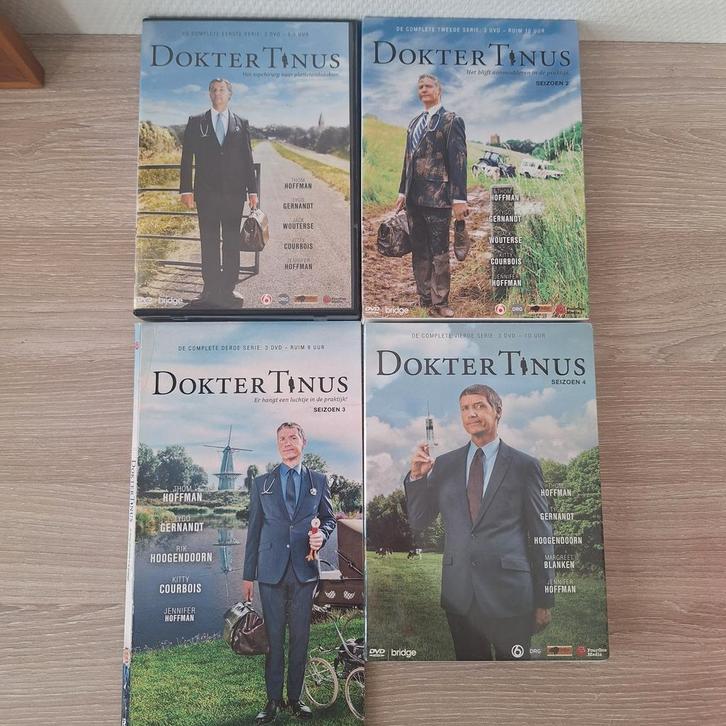Dokter Tinus DVD serie seizoen 1 t/m 4, Cd's en Dvd's, Dvd's | Cabaret en Sketches, Zo goed als nieuw, Tv-programma of Sketches