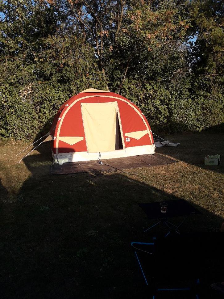 Karsten tent, Caravans en Kamperen, Tenten, tot en met 4, Zo goed als nieuw, Ophalen